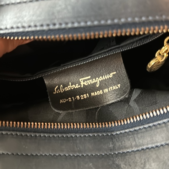 Salvatorre Ferragamo Canvas Handbag with strap - Picture 9 of 11
